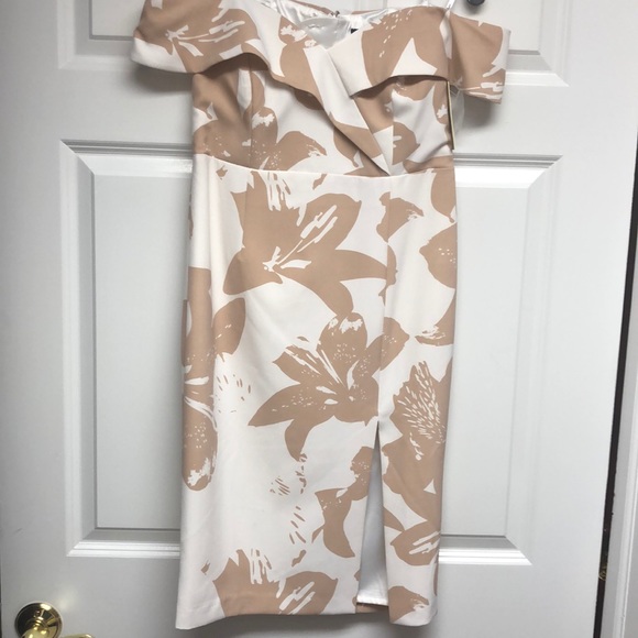 Dress - Picture 3 of 3